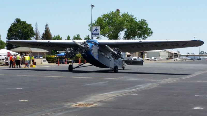 Ford Airliner 1