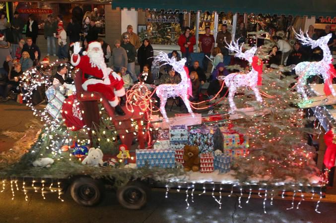 06-light-parade-1